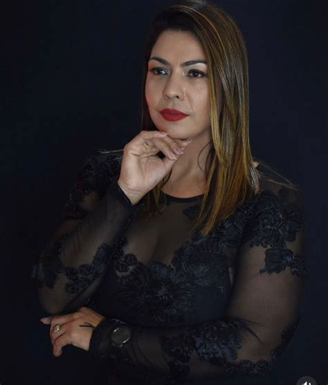 Outubro Rosa: Esteticista oferece micropigmentação gratuita para mulheres com câncer de mama ...