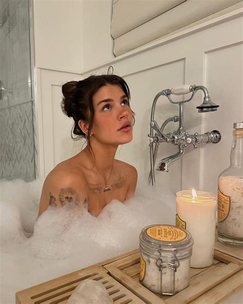 Arikytsya Exploring Her Net Worth, Age and Career in 2024