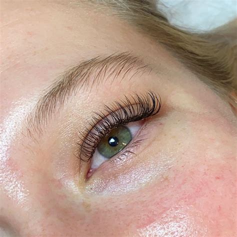 Classic Eyelash Extensions - Vanilla Pod Beauty