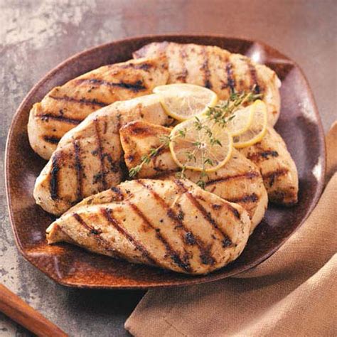 Protein In Chicken Breast Half at Jamie Lamont blog
