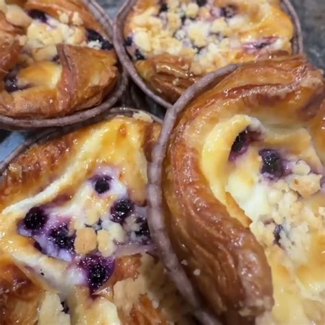 Costco Blueberry Cheesecake Croissant Calories: The Real Math