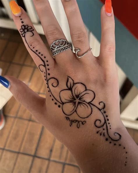 Easy Henna Designs