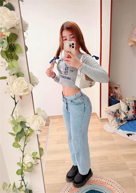 Sarah Sophia (@imsarah.s) - Urlebird