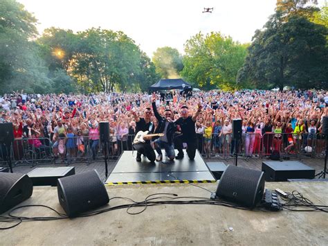 Tłumy na koncercie zespoły Playboys! Koluszki odleciały w rytm disco polo. | Disco-Polo.info