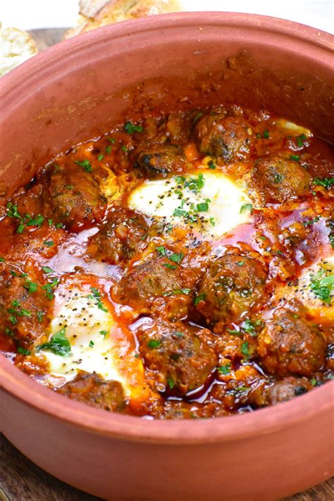 Moroccan Meatballs (Meatball Tagine) | Recipe in 2024 | Tagine recipes ...