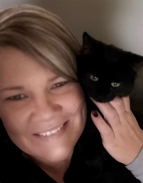 Linda S. | Niles Veterinary Clinic