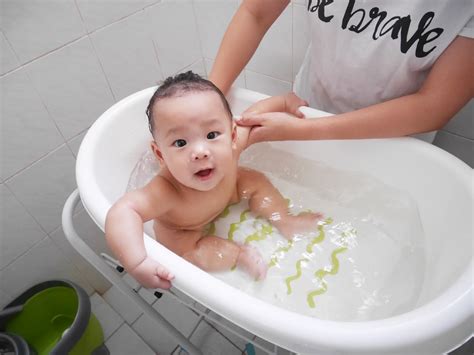 Baby Bath Time Games / 5 Tips On How To Make Baby Bath Time Fun And ...