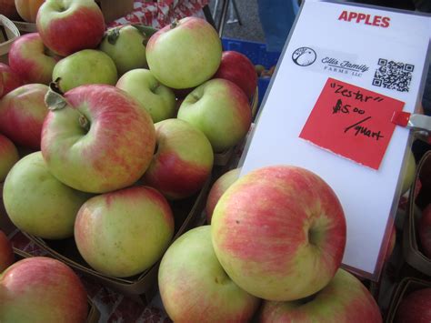 Side-by-Side Blind Tasting of Three Apples: Honeycrisp, SweetTango and ...