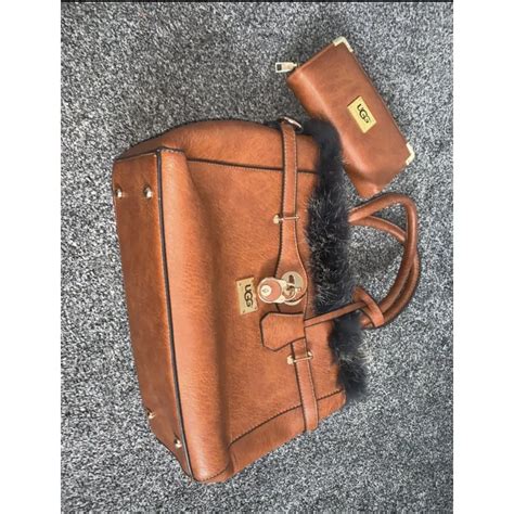 Patent leather handbag Ugg Brown in Patent leather - 58765707