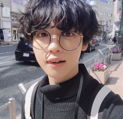 Pin by Hellokrass Ko on Pictures | Cute japanese boys, Ulzzang boy ...