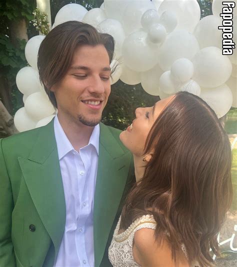 Millie Bobby Brown Nude Leaks - Photo #910960 - Fapopedia