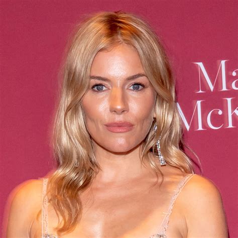 Sienna Miller Makeup Bag | Saubhaya Makeup