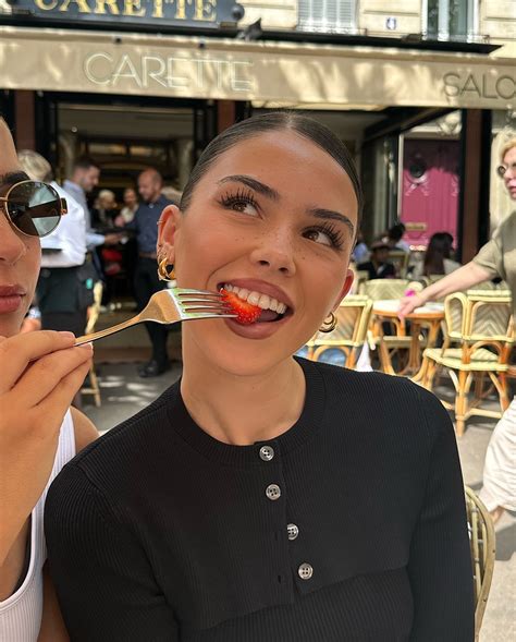 leah halton | 🦴🍎🦷 | Instagram