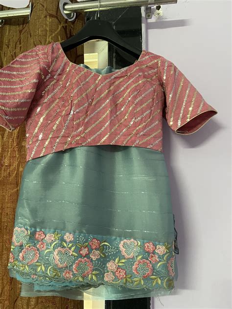 Punarvi - India Authentic|PreLoved|Sustainable Trending glass tissue saree