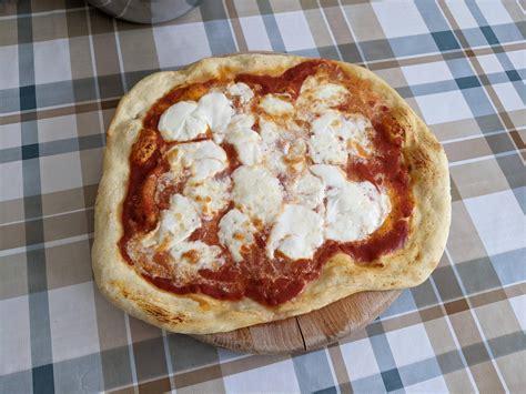 made 4 pizzas today with a simple 60% hydration recipe today using all ...