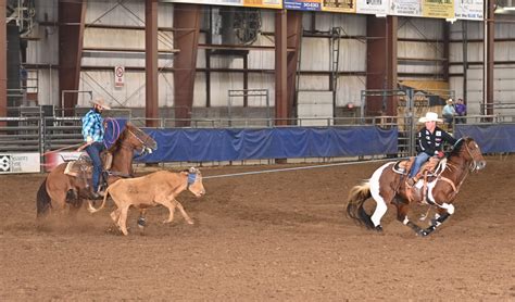 Big Time Movie Star and Trevor Brazile Win Badlands Heading