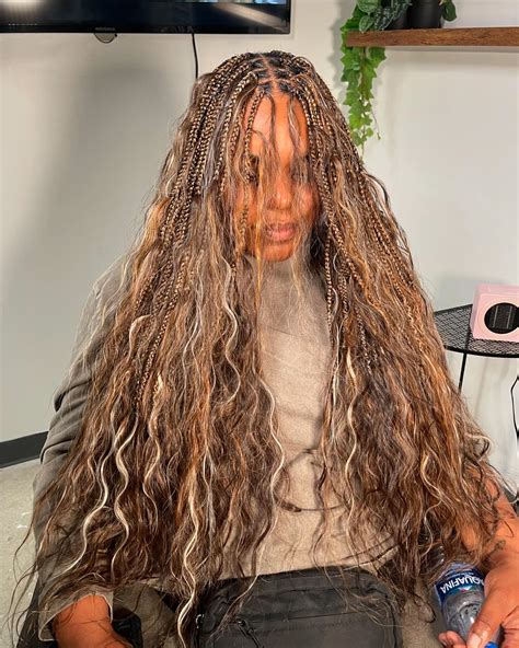 Dera Styles | Book: Small Mid-Back Goddess Knotless Braids + Breezy ...