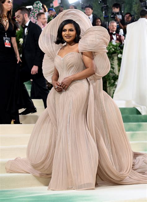 Met Gala 2024: Mindy Kaling's Blush Pink Gaurav Gupta Gown Strikingly ...