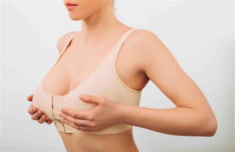 Very Large Breast Implants Before And After