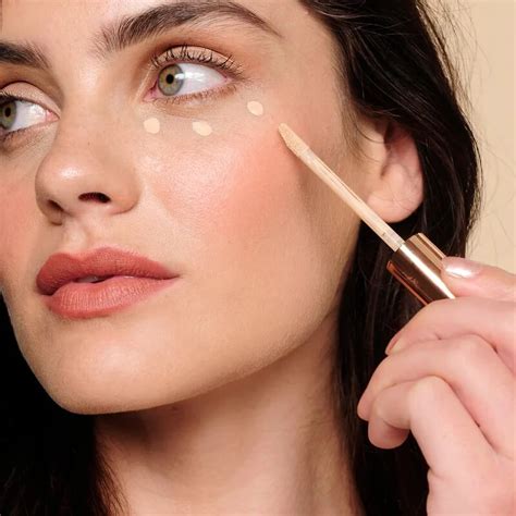 Concealer Tip - How to Choose the Right Shade for Your Skin Tone