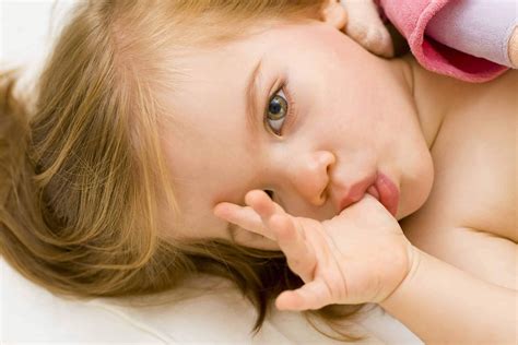 Thumb-Sucking Guide - Why Kids Do It and How and When to Get Them To ...