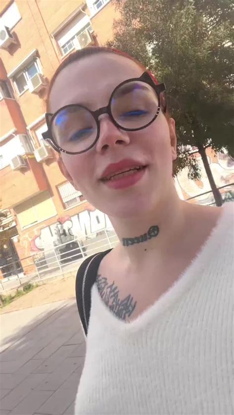 Queenie Steph (@queenieshpt89619) - Urlebird