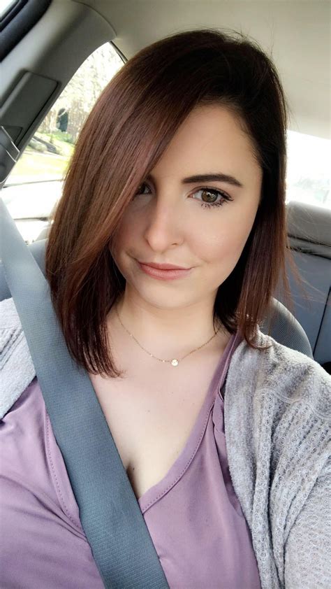 Do you like pale redheads? : r/SFWRedheads