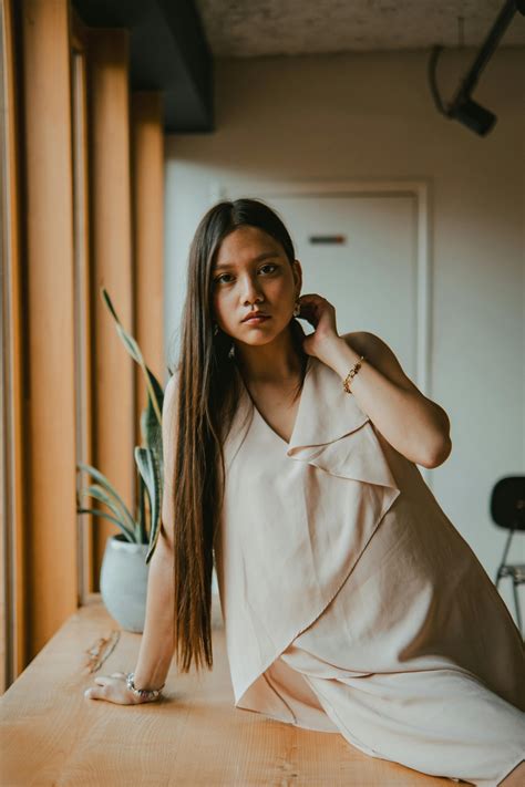 Petite+Women+With+Perfect+Breasts Photos, Download The BEST Free Petite ...