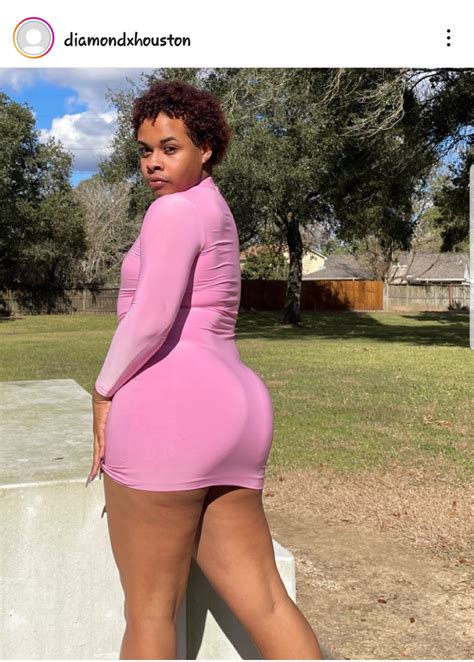 Big titties and a big booty too : r/TransFemboysOfColor