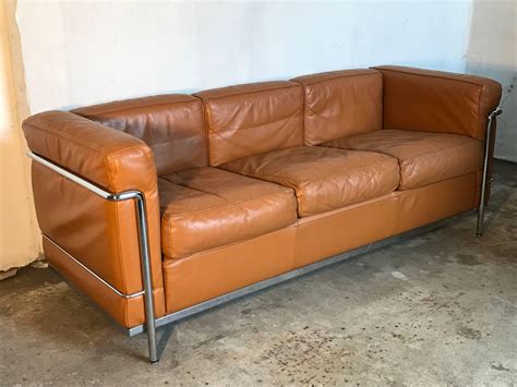 Le Corbusier Cassina LC2 Three Seats Sofa at 1stDibs | le corbusier ...