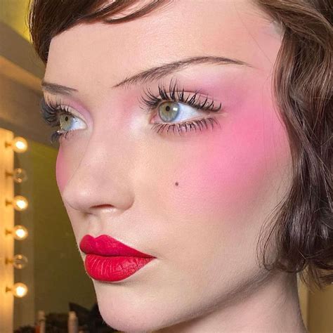1920s Makeup Style Flapper Girl Makeup How To For Halloween 2021
