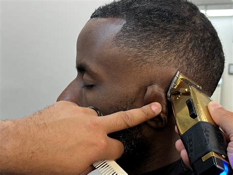 Step-by-Step: Kenny Duncan’s Molded Wave Brush Cut - Featuring Andis