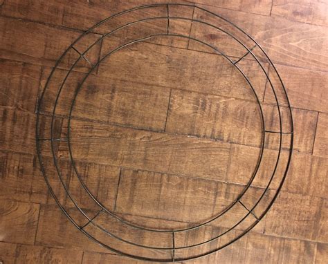 Extra Large Wreath Frame at Sofia Gellatly blog