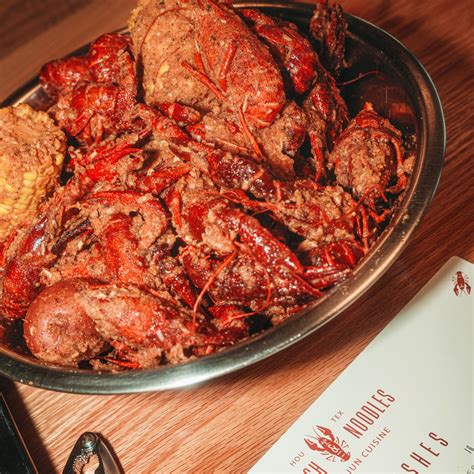 When Is Crawfish Season in Texas? | Houstonia Magazine