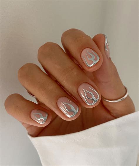 41 Chrome Nail Designs for 2025: The Shiny, Shimmery Manicure Trend We ...