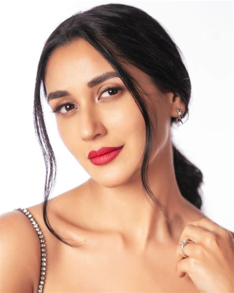 Nikita Dutta : r/BeautifulIndianWomen