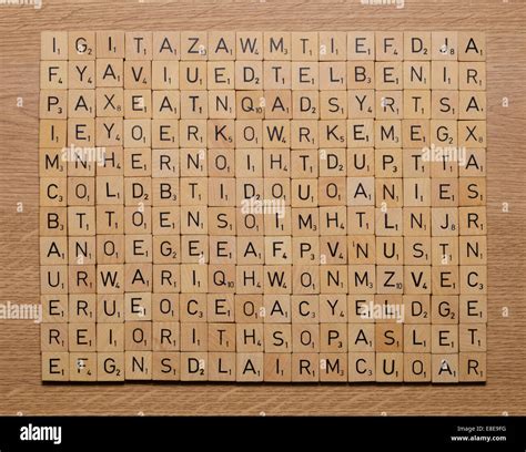 Piastrelle dell'alfabeto scrabble immagini e fotografie stock ad alta ...