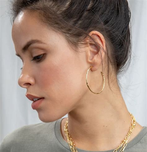 25 Best Gold Hoop Earrings for Women, from Small to Large - Parade
