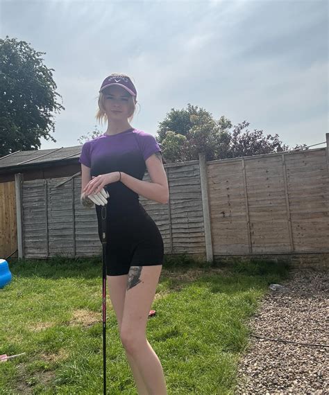 Rhian Marie (@urlittlerhi) • Instagram photos and videos