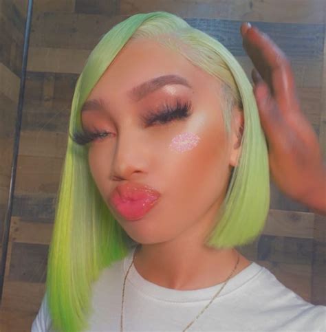 yasmeen nicole, weheartit and neon - image #8806565 on Favim.com