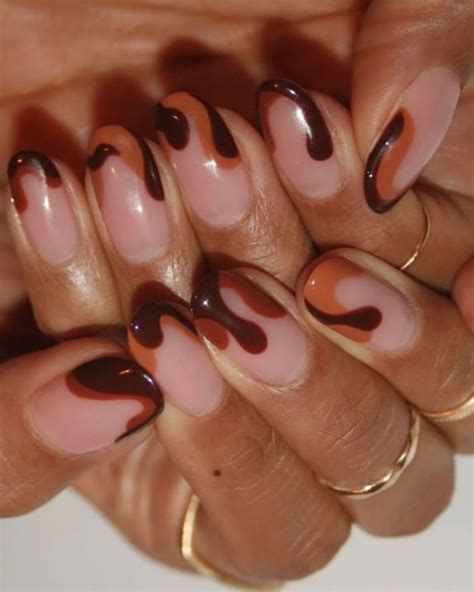 10 Best Earth-Toned Nail Polish Colors | Who What Wear