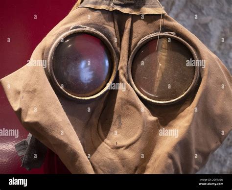 Wwi Gas Mask High Resolution Stock Photography and Images - Alamy