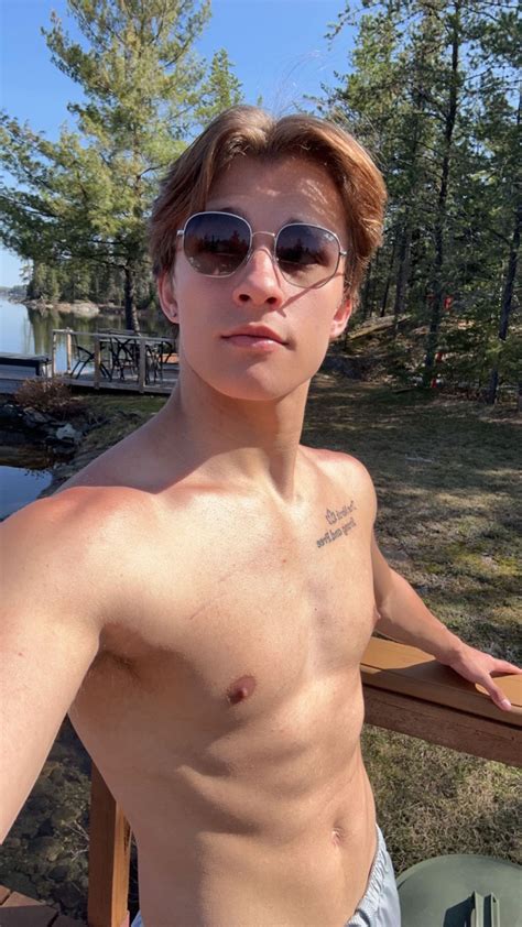 Picture of Alex Sampson in General Pictures - alex-sampson-1685229482.jpg | Teen Idols 4 You