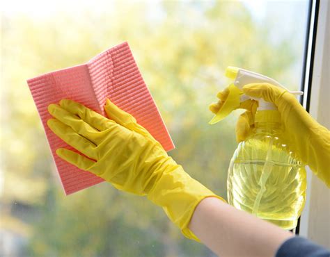 How to Clean Aluminum Windows Frames: Comprehensive Guide - Faster ...