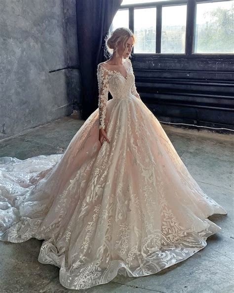 Ball Gown Wedding Dresses: 21 Best Gowns