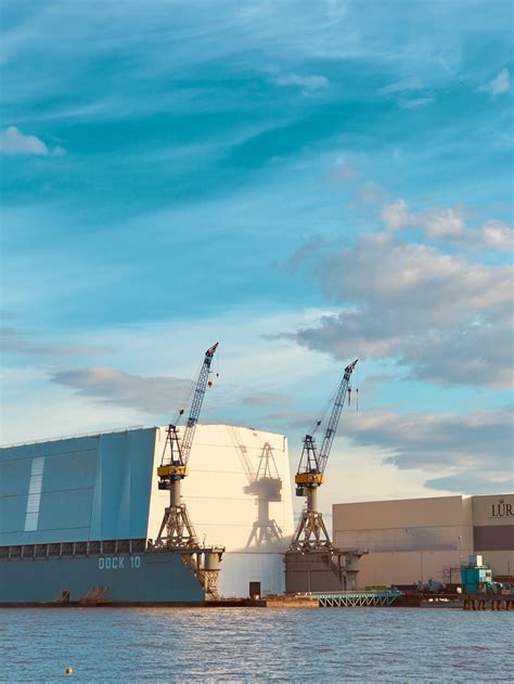 Big Tits Moms Photos, Download The BEST Free Big Tits Moms Stock Photos ...