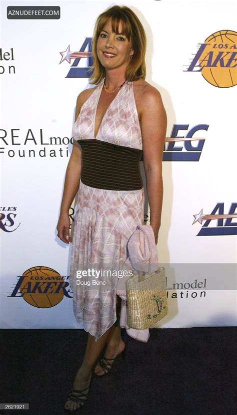 JEANIE BUSS Feet - AZNudeFeet