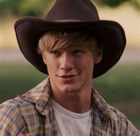 Pin by Brownskin.Janane💜 on Lucas till | Hannah montana the movie ...
