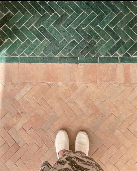 Herringbone Brick Floor for Stunning Home Remodeling