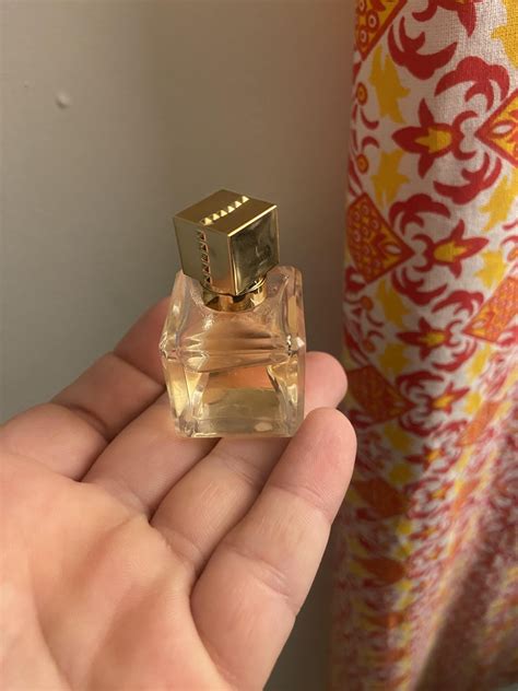 Perfume sample, probably from Sephora or Ulta, that was gifted to me ...